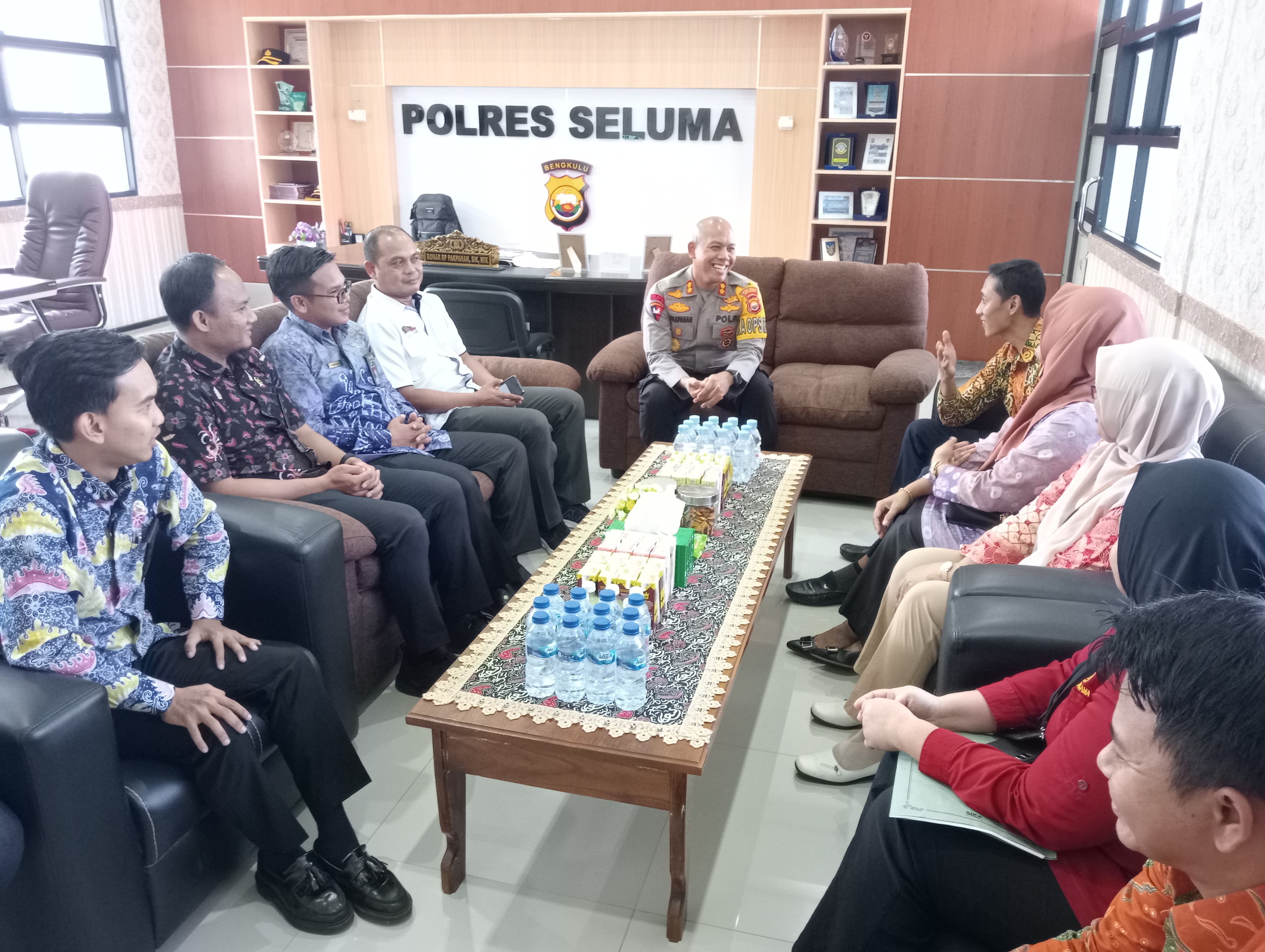 poto dengan polres seluma 